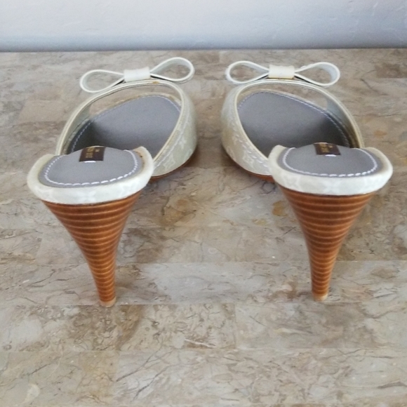 Authentic Louis Vuitton Cream Monogram Heels - Picture 5 of 7